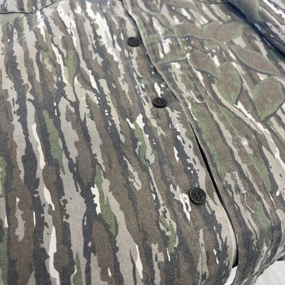 Vintage Cabela’s Chamois Button Shirt Men's Medium Long Sleeve Realtree Camo USA - Picture 8 of 9